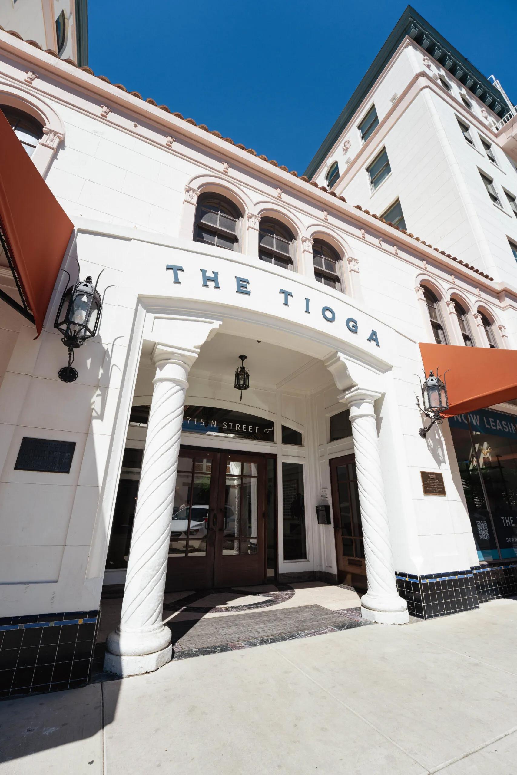 Sidewalk cafe dining and boutique lodging options available for travelers visiting the Merced commercial district.